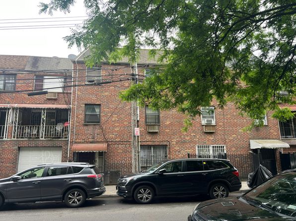 4032 Ithaca St, Flushing, NY 11373