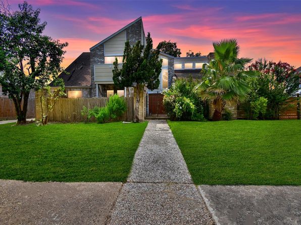10726 Paulwood Dr, Houston, TX 77071