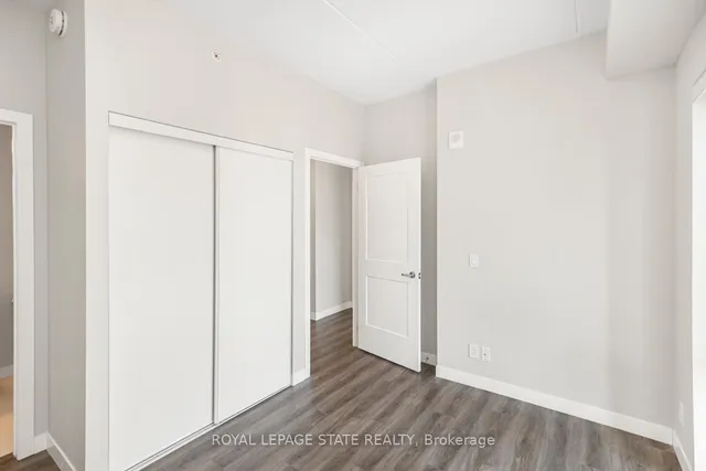 Additional image 18 of 15 Queen St Unit 707