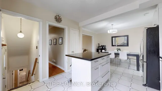 Additional image 11 of 7 Purchase Pl