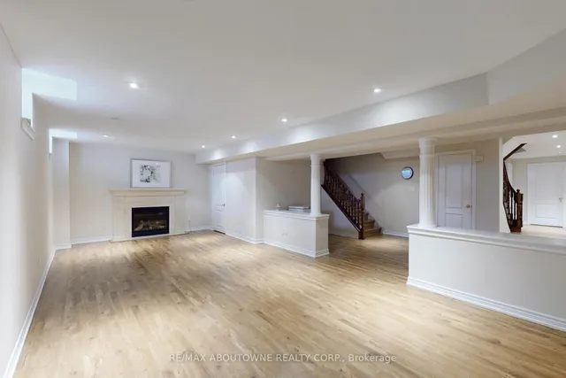 Additional image 38 of 2446 Tesla Cres