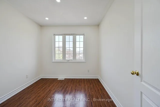 Additional image 33 of 24 Hollingsworth Circ