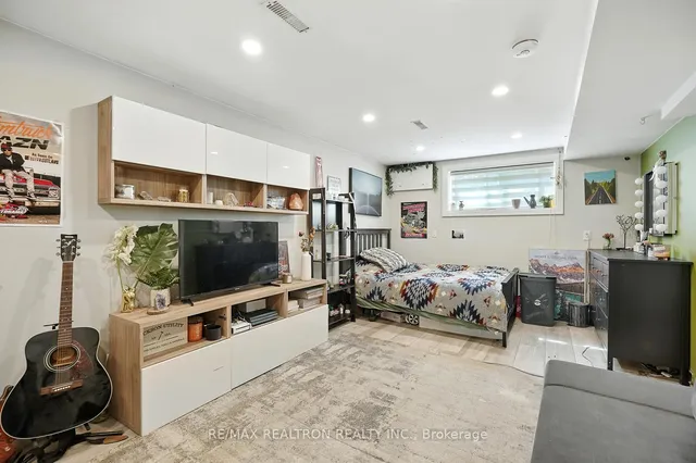 Additional image 37 of 1024 Syeston Crt