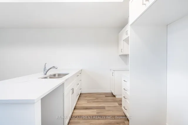 Additional image 6 of 2620 BINBROOK Rd Unit 206