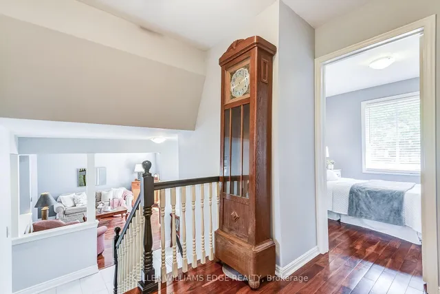 Additional image 18 of 5203 Broughton Cres