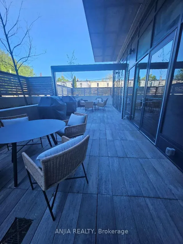 Additional image 6 of 2369 Danforth Ave Unit 207