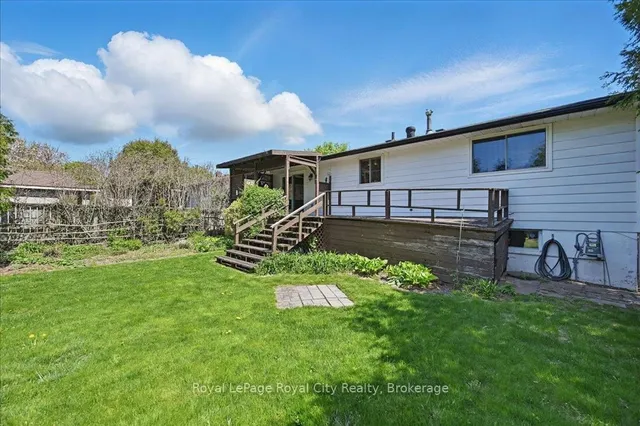 Additional image 42 of 701 Castleguard Cres