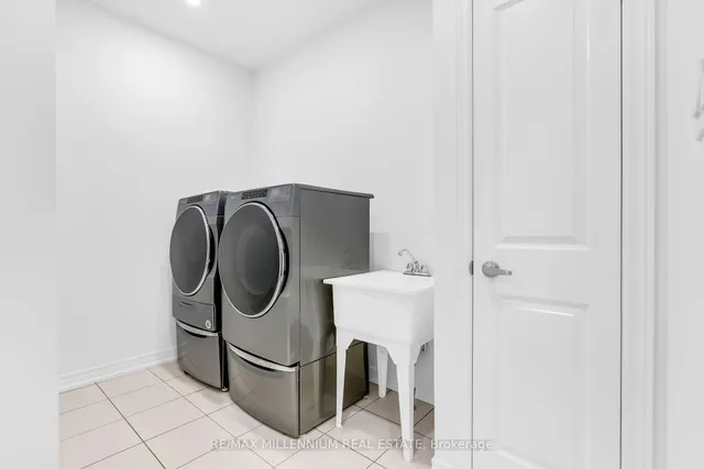 Additional image 38 of 38 Goulston St