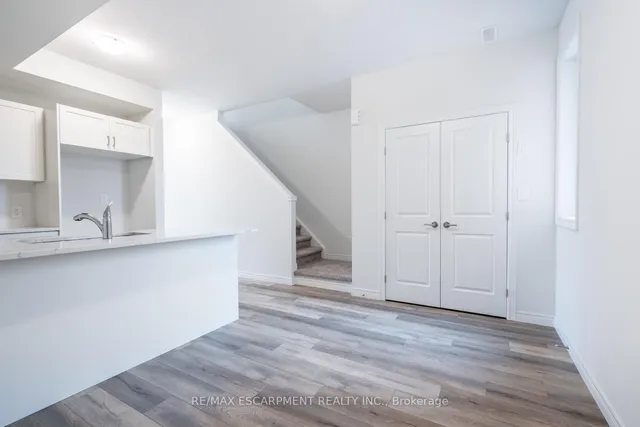 Additional image 9 of 2620 BINBROOK Rd Unit 206