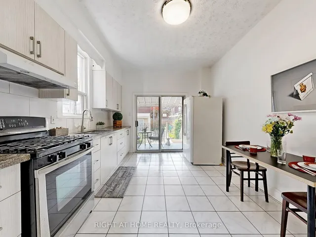 Additional image 12 of 1072 Dufferin St