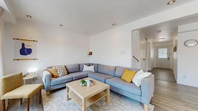 Additional image 9 of 16 Caronia Sq