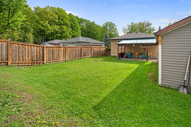 Additional image 37 of 135 Lord Roberts Dr