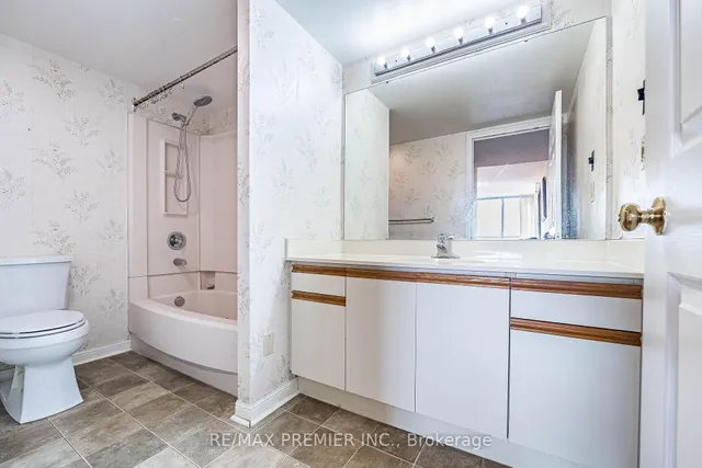 Additional image 29 of 40 Richview Rd Unit 1606