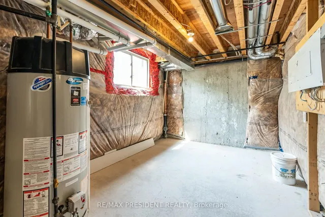 Additional image 40 of 34 Queenpost Dr