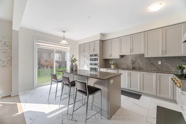 Additional image 15 of 18 Gladmary Dr