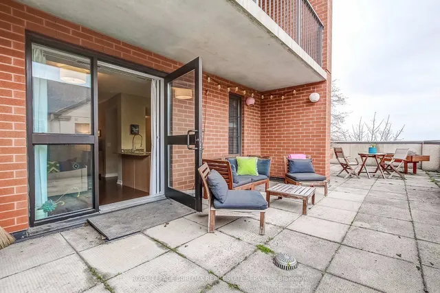 Additional image 28 of 47 Caroline St Unit 404