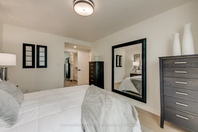 Additional image 22 of 168 Simcoe St Unit 1513