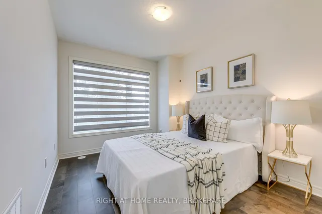 Additional image 6 of 451 Dundas St