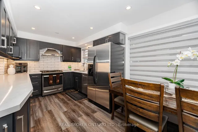 Additional image 12 of 28 Lacewood Cres