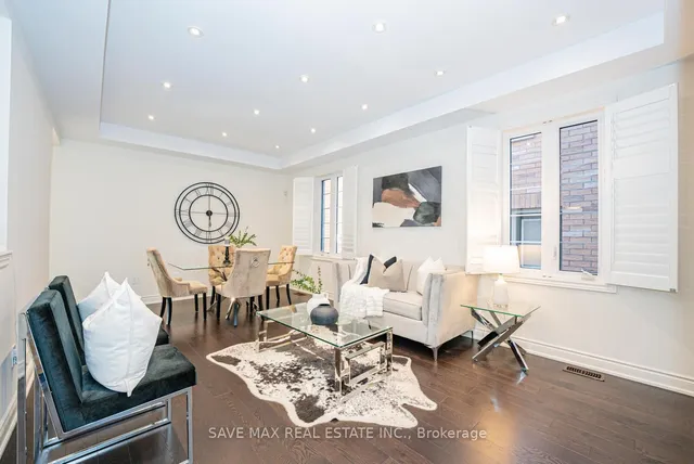 Additional image 7 of 8 PADBURY Tr