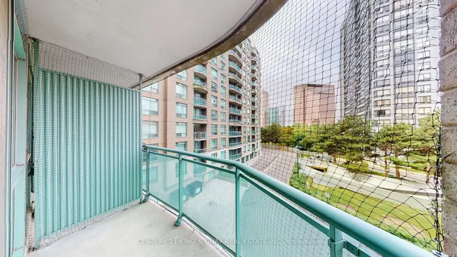 Additional image 20 of 18 Pemberton Ave Unit 403