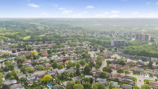 Additional image 34 of 218 St Andrews Dr