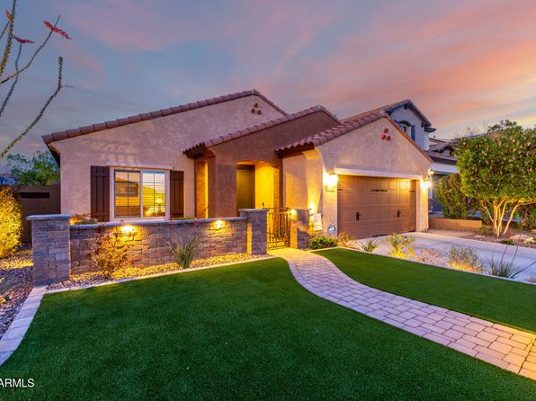 1322 W Spur Dr, Phoenix, AZ 85085