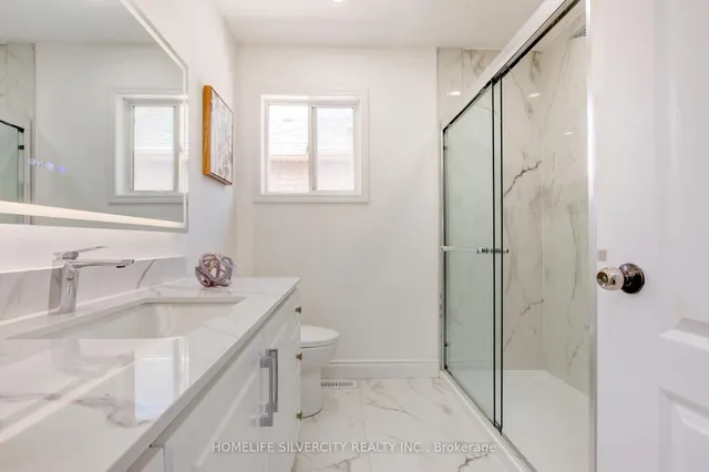 Additional image 30 of 31 Garibaldi Dr