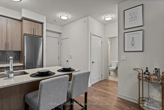 Additional image 9 of 2081 Fairview St Unit 1902