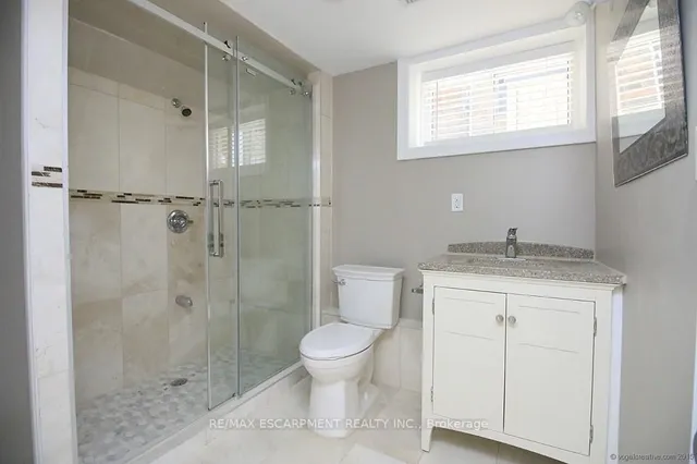 Additional image 21 of 71 Paisley Ave