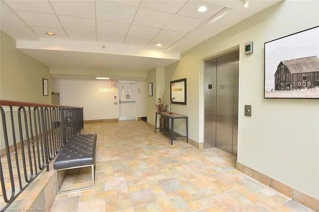 Additional image 46 of 262 Dundas St Unit 406