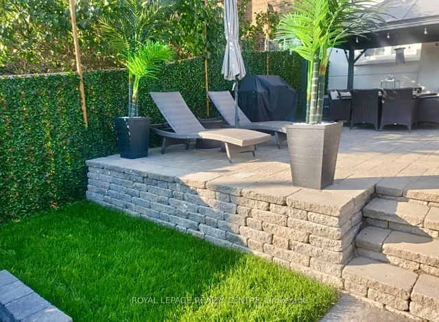 Additional image 39 of 110 Simmons Blvd