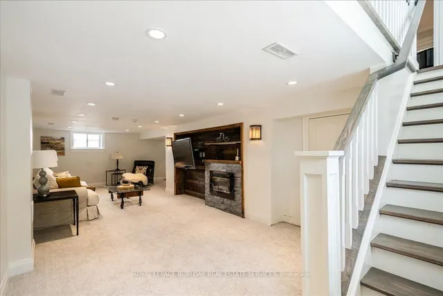 Additional image 24 of 573 Woodland Ave