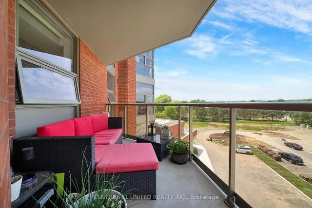 Additional image 18 of 10 Dean Park Rd Unit 516