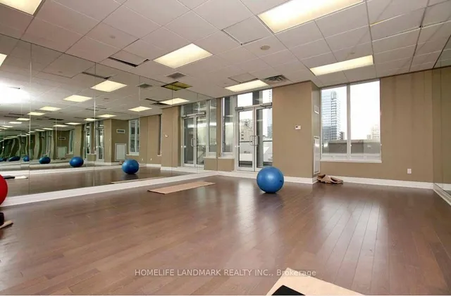 Additional image 27 of 35 Balmuto St Unit 2102