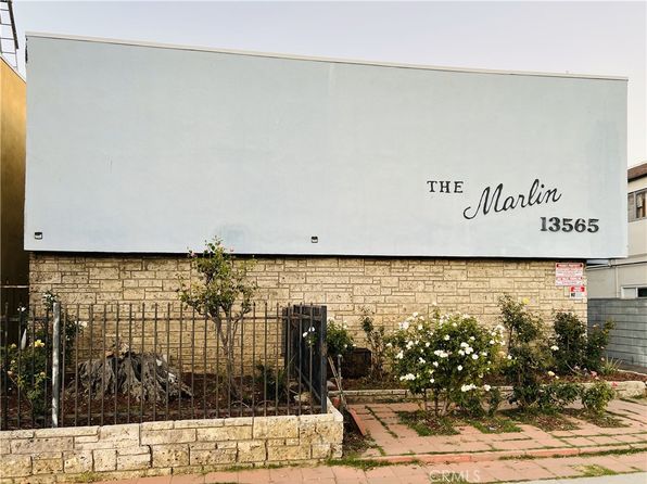 13565 Victory Blvd, Van Nuys, CA 91401