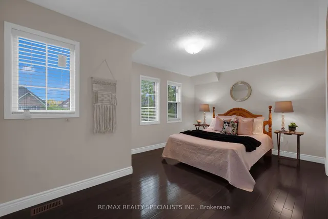 Additional image 19 of 14 Foxmere Rd