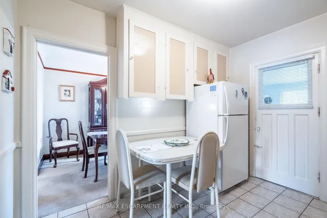 Additional image 24 of 204 Emerald St