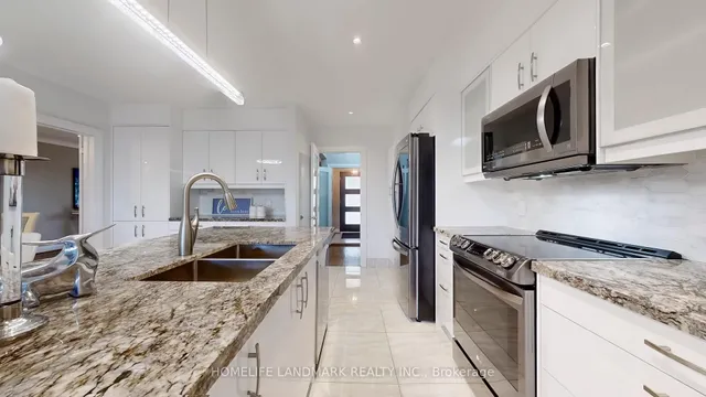 Additional image 10 of 12 Carousel Crt