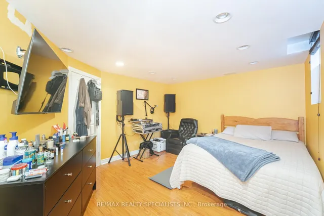 Additional image 26 of 6 Chadwick St