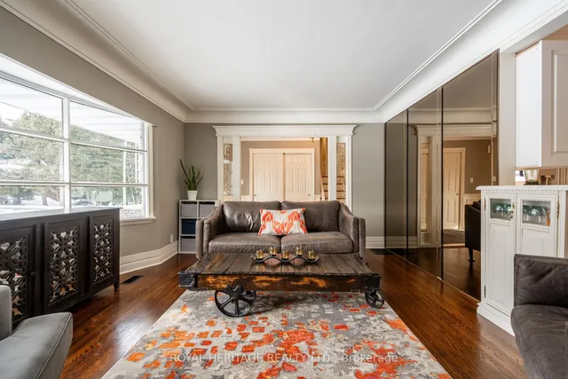 Additional image 11 of 63 Cait Crt