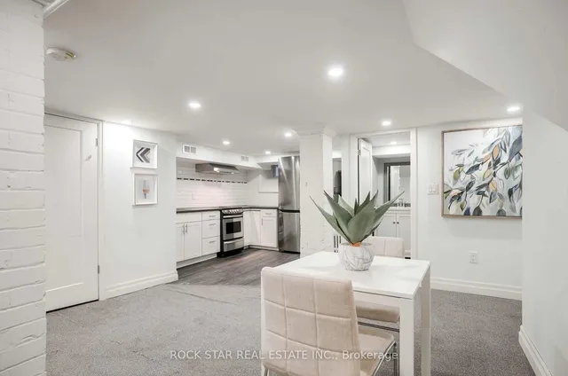 Additional image 17 of 115 Balsam Ave