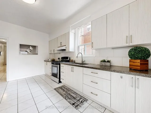 Additional image 14 of 1072 Dufferin St