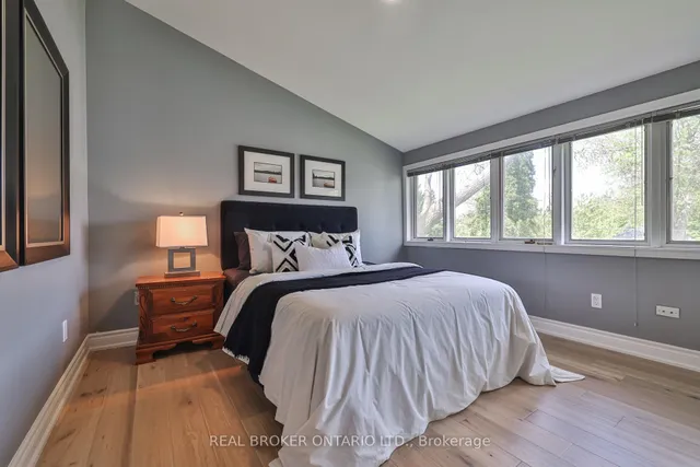 Additional image 25 of 70 Colonial Ave