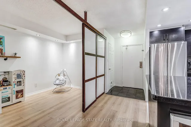 Additional image 7 of 975 Warwick Crt Unit B1