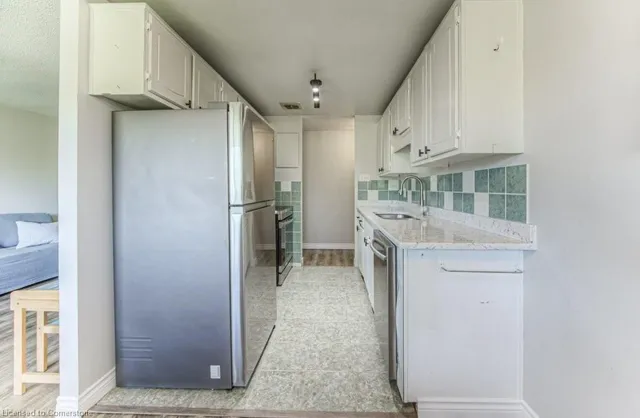 Additional image 16 of 30 Avalon Pl Unit 202