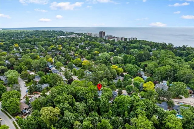 Additional image 44 of 250 LINWOOD Cres