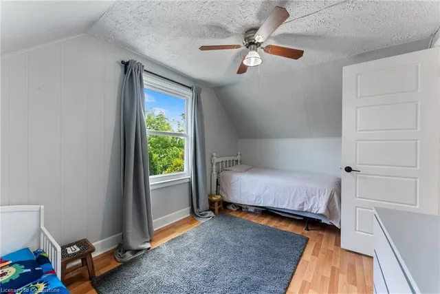 Additional image 19 of 623 Queensdale Ave