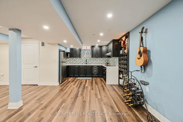 Additional image 29 of 3 Lacoste Blvd