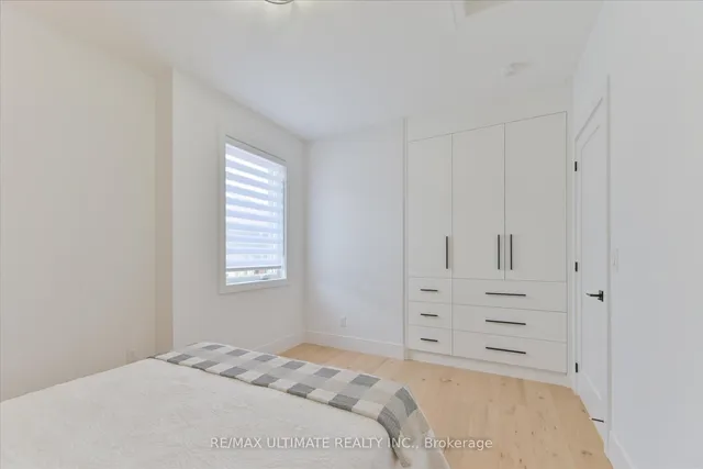 Additional image 30 of 32 Thirty Eighth St